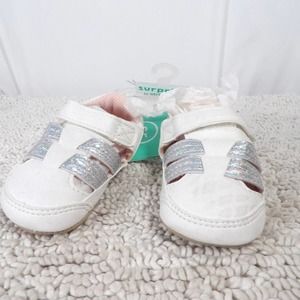 Surprize Stride Rite Baby Girls Size S (6-12 M) White Sandals with Silver